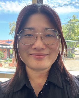Helen320x400